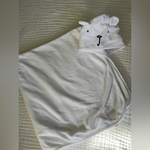 Baby Gap Organic Cotton Hooded Towel and matching wash cloth - new, never used - Picture 5 of 7